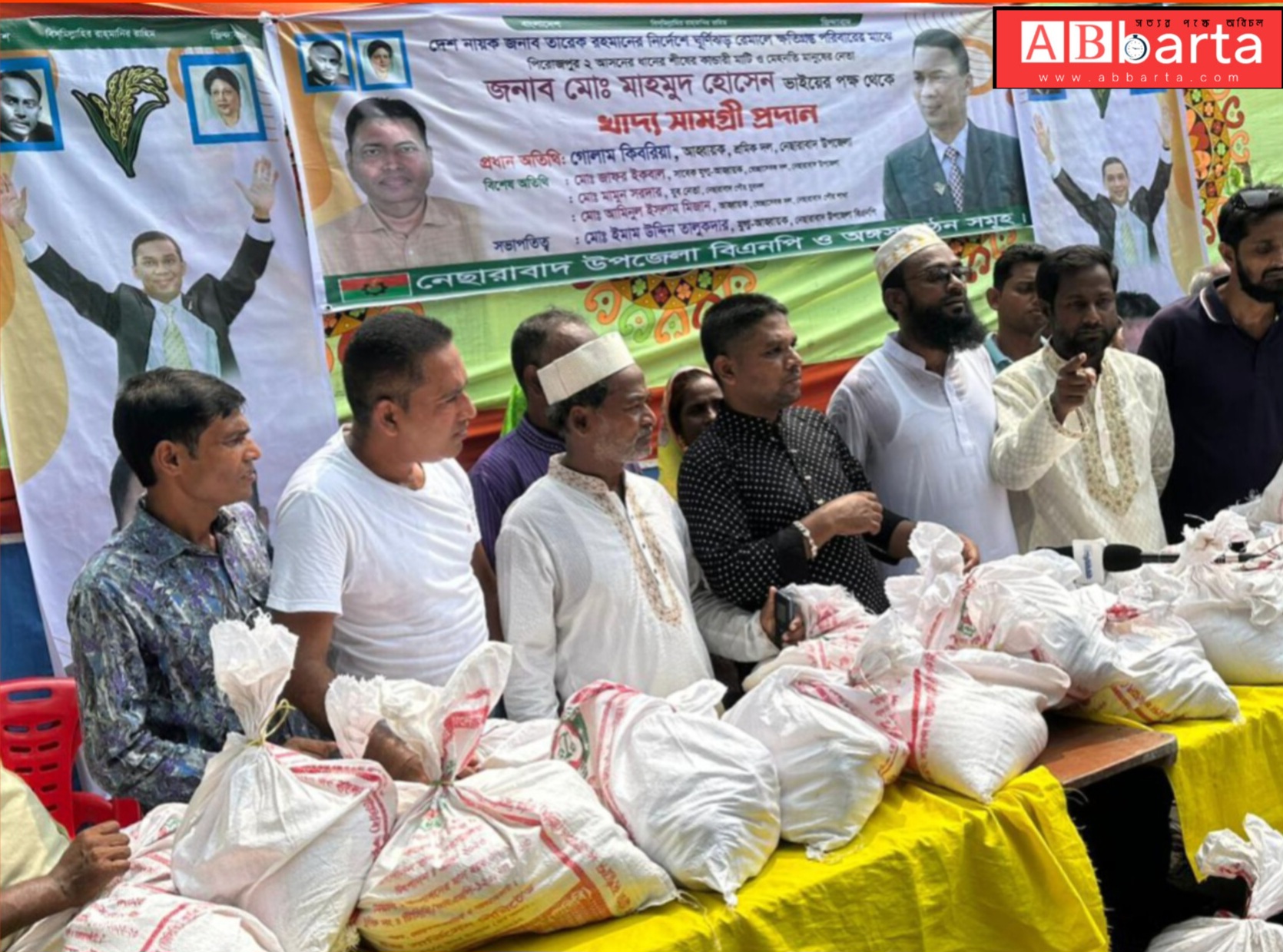 ঘূর্নিঝড় রেমালে ক্ষতিগ্রস্থ পরিবারদের ২য় দফায় সহায়তা করলেন ভিপি মাহমুদ
